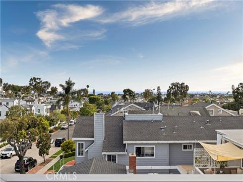 715 Poinsettia , Corona del Mar, CA