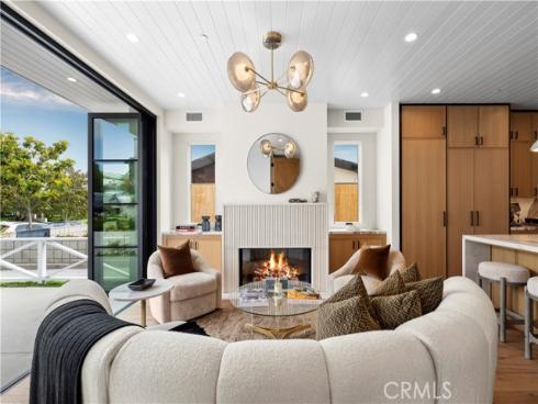 715 Poinsettia , Corona del Mar, CA