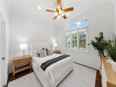3600 5th , Corona del Mar, CA