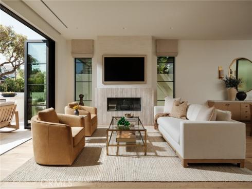 303 Jasmine Avenue, Corona del Mar, CA