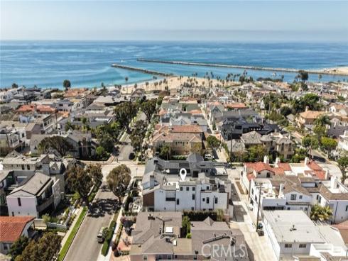 303 Jasmine Avenue, Corona del Mar, CA