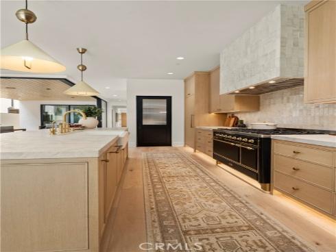 303 Jasmine Avenue, Corona del Mar, CA