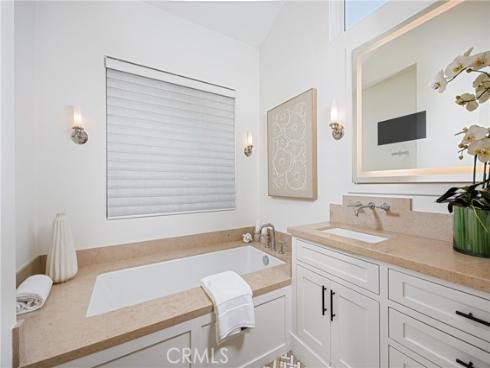 408  Poinsettia   Avenue, Corona del Mar, CA