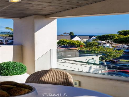 408  Poinsettia   Avenue, Corona del Mar, CA
