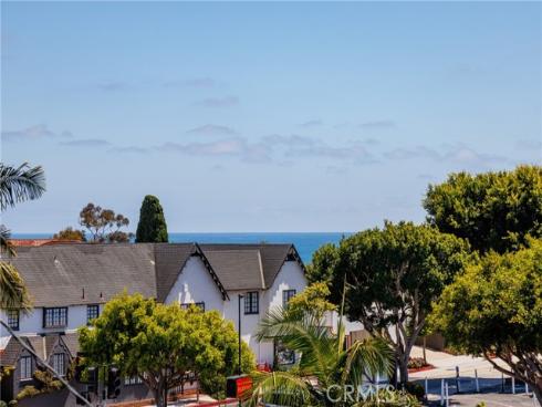 408  Poinsettia   Avenue, Corona del Mar, CA