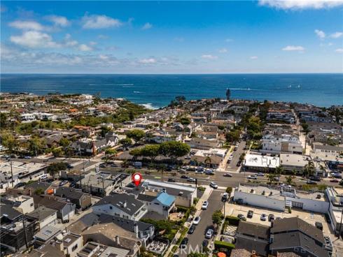 408  Poinsettia   Avenue, Corona del Mar, CA