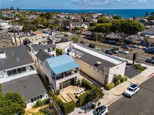 408  Poinsettia   Avenue, Corona del Mar, CA