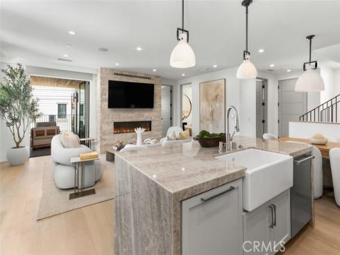 611 Marguerite B Avenue, Corona del Mar, CA