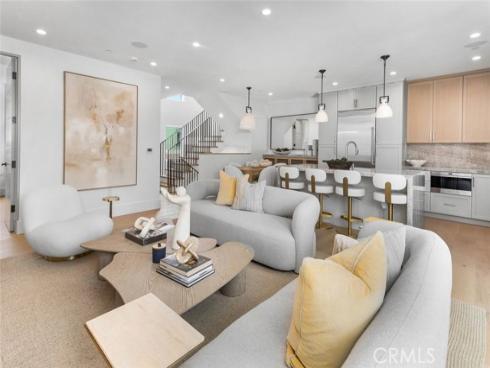 611 Marguerite B Avenue, Corona del Mar, CA