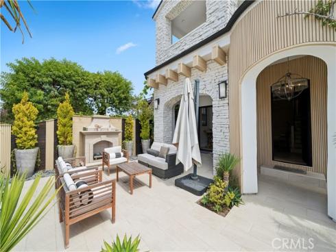 312 Carnation Avenue, Corona del Mar, CA