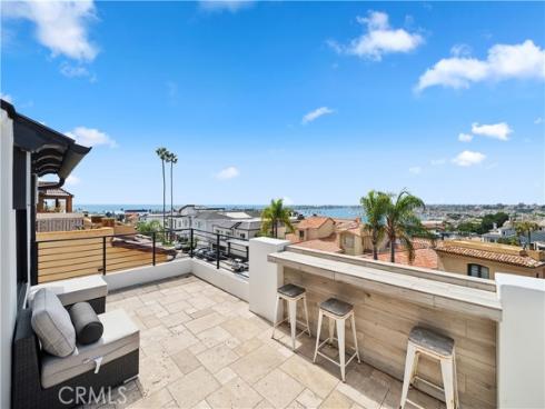 312 Carnation Avenue, Corona del Mar, CA