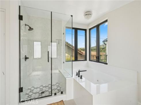 312 Carnation Avenue, Corona del Mar, CA