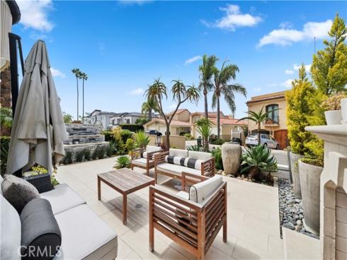 312  Carnation   Avenue, Corona del Mar, CA