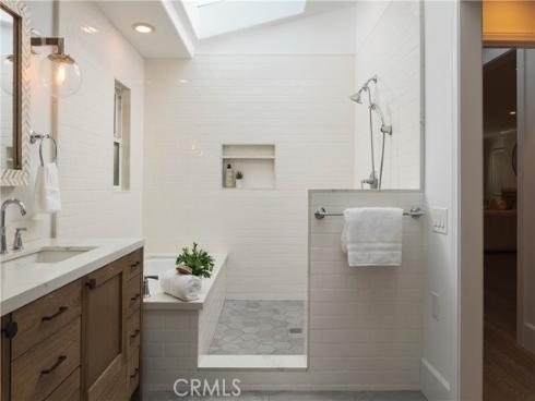 433  Seaward  , Corona del Mar, CA