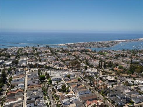 700 Goldenrod , Corona del Mar, CA