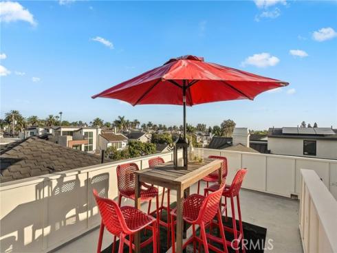 713 Larkspur Avenue, Corona del Mar, CA