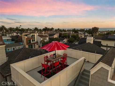 713 Larkspur Avenue, Corona del Mar, CA