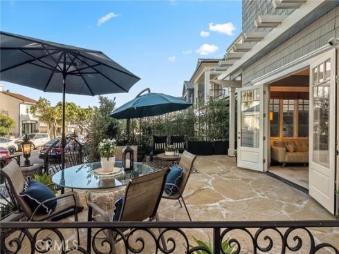 713 Larkspur Avenue, Corona del Mar, CA