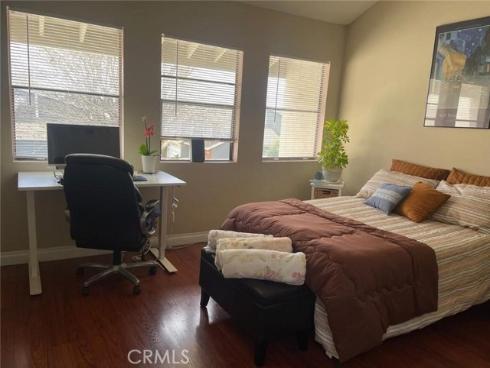 404 Brighton Springs , Costa Mesa, CA
