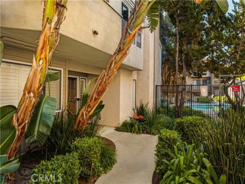 421 Bryson Springs , Costa Mesa, CA