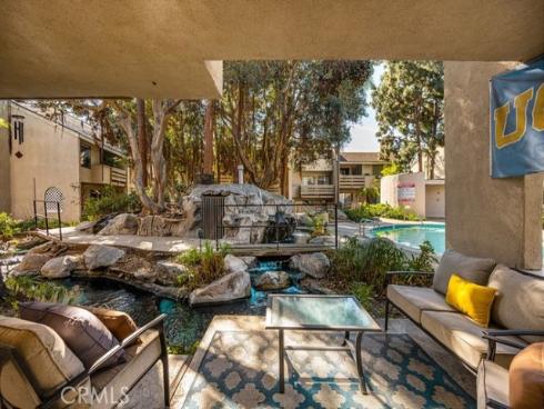 421 Bryson Springs , Costa Mesa, CA