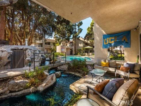 421 Bryson Springs , Costa Mesa, CA