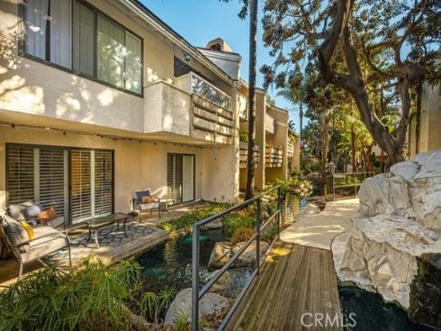 421 Bryson Springs , Costa Mesa, CA