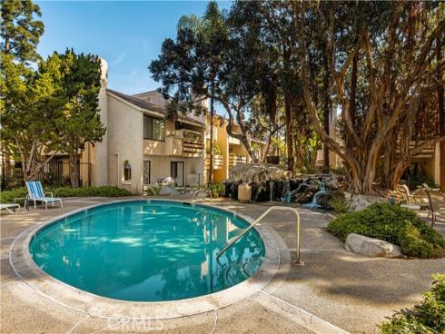 421 Bryson Springs , Costa Mesa, CA