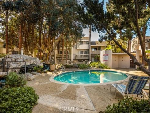 421 Bryson Springs , Costa Mesa, CA