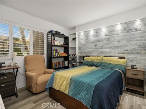 421 Bryson Springs , Costa Mesa, CA