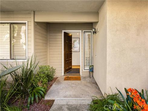 421 Bryson Springs , Costa Mesa, CA