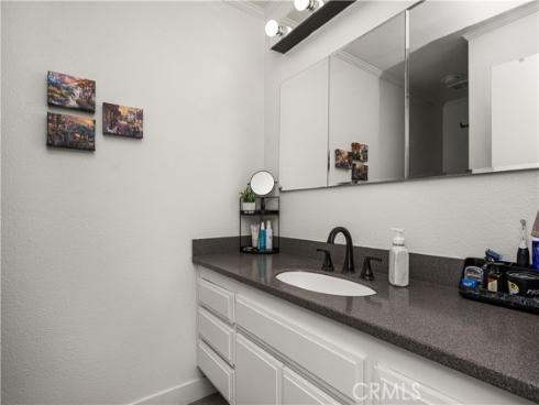 421 Bryson Springs , Costa Mesa, CA