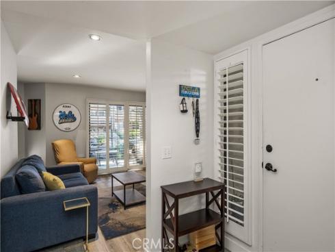 421 Bryson Springs , Costa Mesa, CA