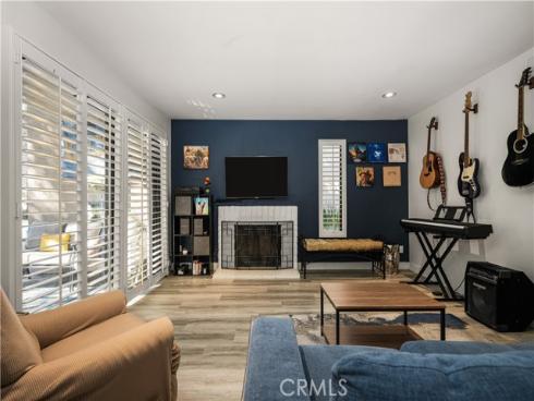421 Bryson Springs , Costa Mesa, CA