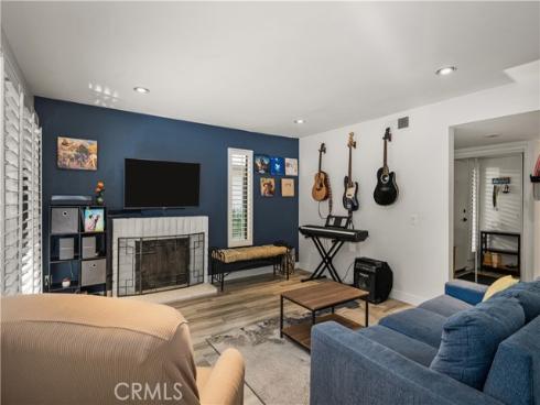 421 Bryson Springs , Costa Mesa, CA