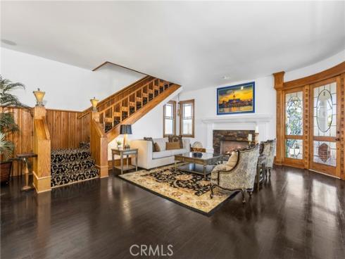1919 Santa Ana , Costa Mesa, CA
