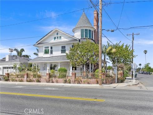 1919 Santa Ana , Costa Mesa, CA
