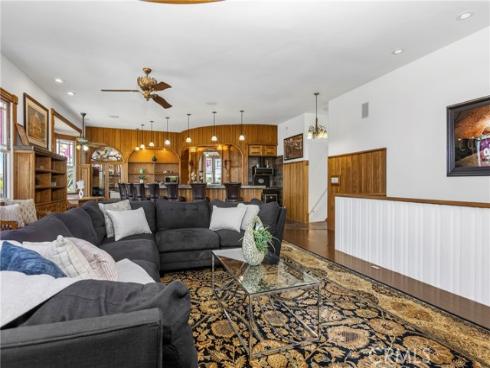 1919 Santa Ana , Costa Mesa, CA