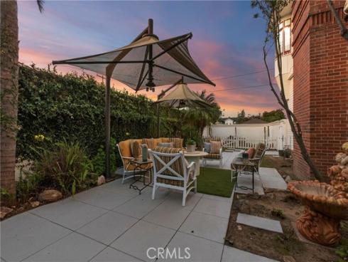 1919 Santa Ana , Costa Mesa, CA