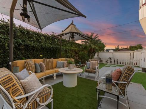 1919 Santa Ana , Costa Mesa, CA