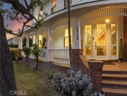 1919 Santa Ana , Costa Mesa, CA