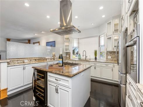 1919 Santa Ana , Costa Mesa, CA