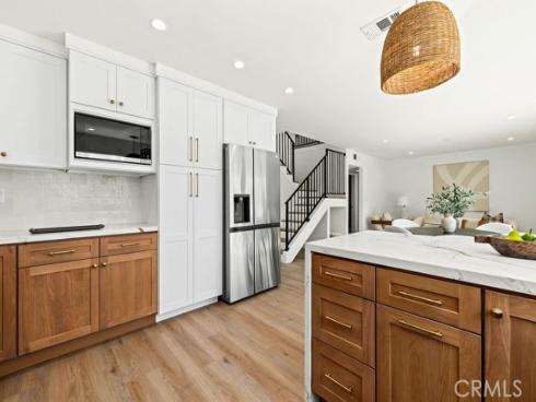 937 Carnation , Costa Mesa, CA