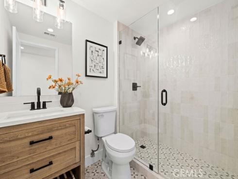 937 Carnation , Costa Mesa, CA