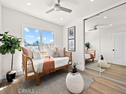 937 Carnation , Costa Mesa, CA