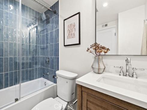 937 Carnation , Costa Mesa, CA