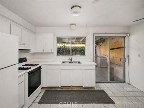 2171 Pomona , Costa Mesa, CA