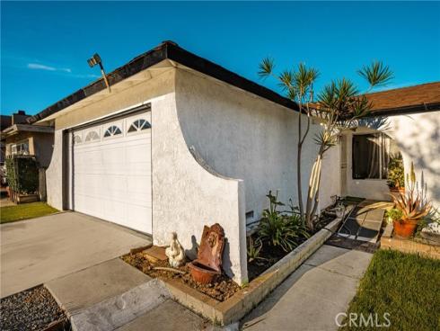 2171 Pomona , Costa Mesa, CA