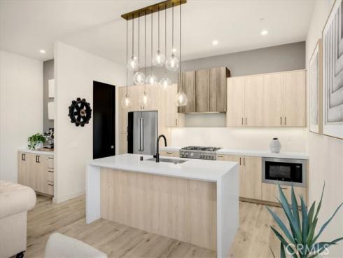 756 W 19th B Street, Costa Mesa, CA