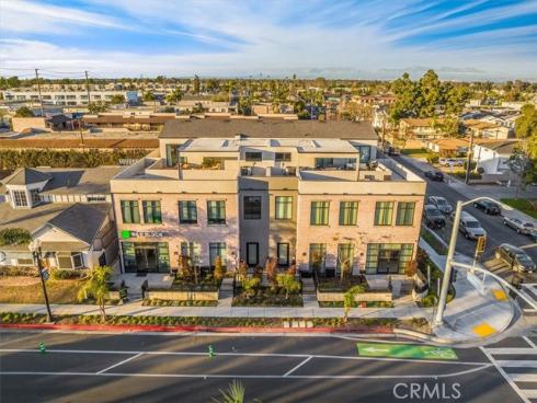 756 W 19th B Street, Costa Mesa, CA